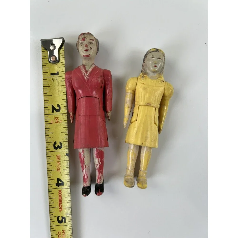 Vintage 1950's RENWAL Jointed Dollhouse MOTHER & DAUGHTER Plastic Toy Figures